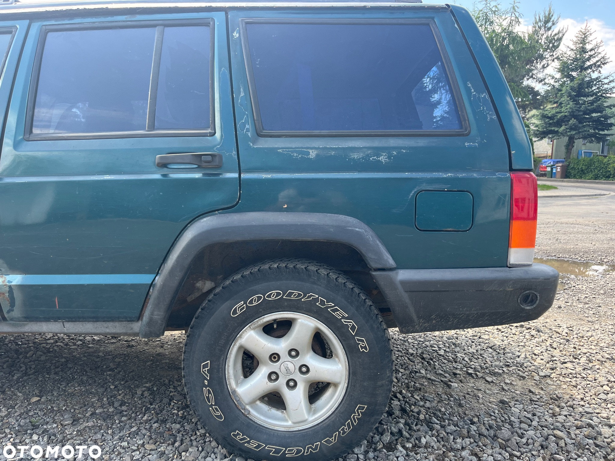 Jeep Cherokee - 9