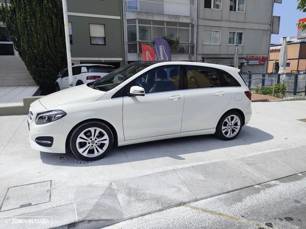 Mercedes-Benz B 180 - 12