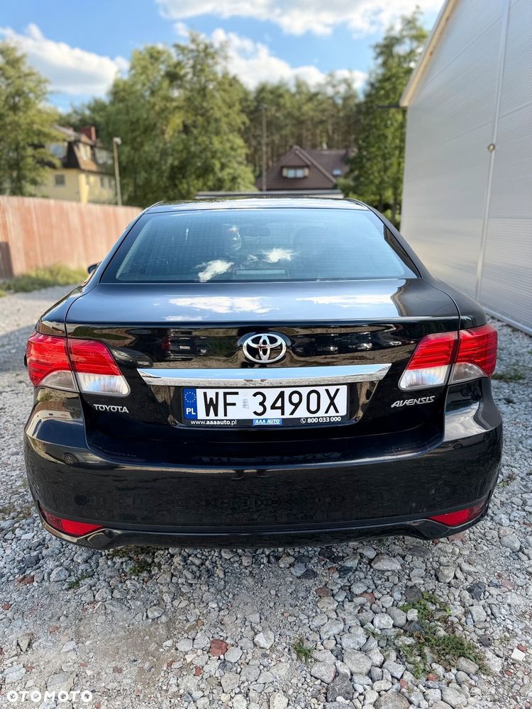 Toyota Avensis - 8
