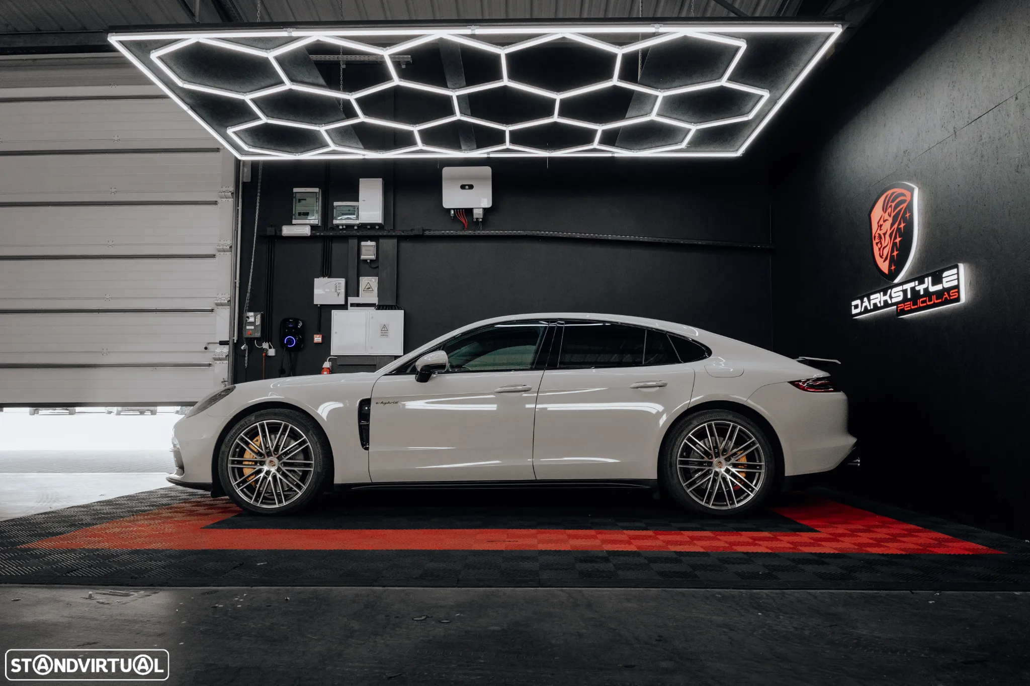 Porsche Panamera 4 E-Hybrid - 2