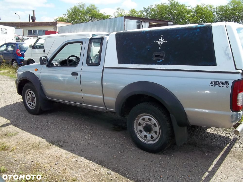 Nissan NP300 Pickup - 2
