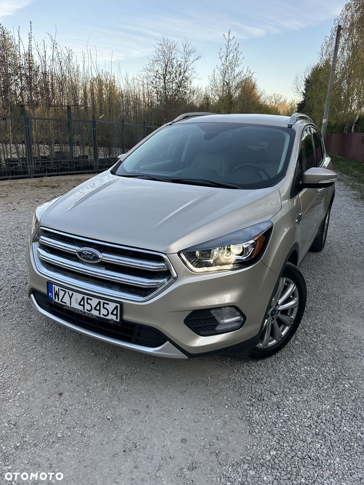 Ford Escape ver-2-0-ecoboost-awd-titanium - 2