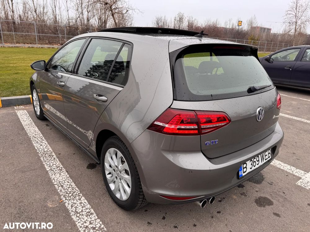 Volkswagen Golf - 15