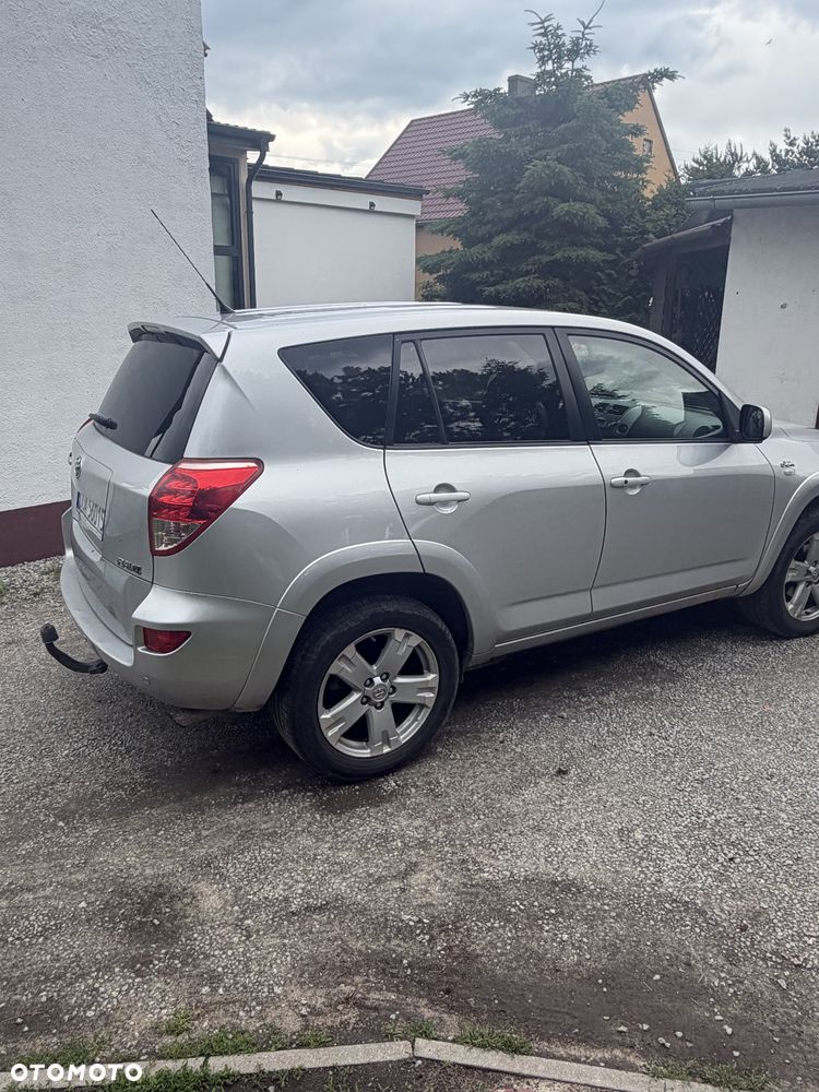 Toyota RAV4 - 3