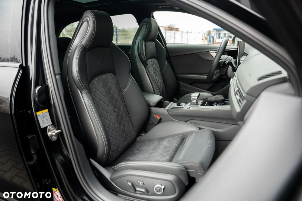 Audi A4 Avant 40 TFSI S tronic S line - 24