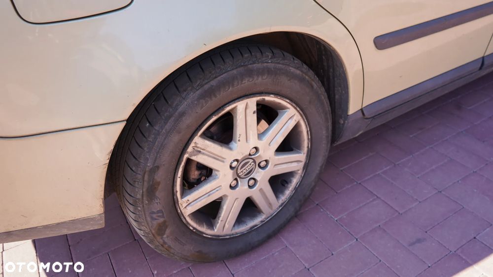 Volvo S40 2.4 - 10