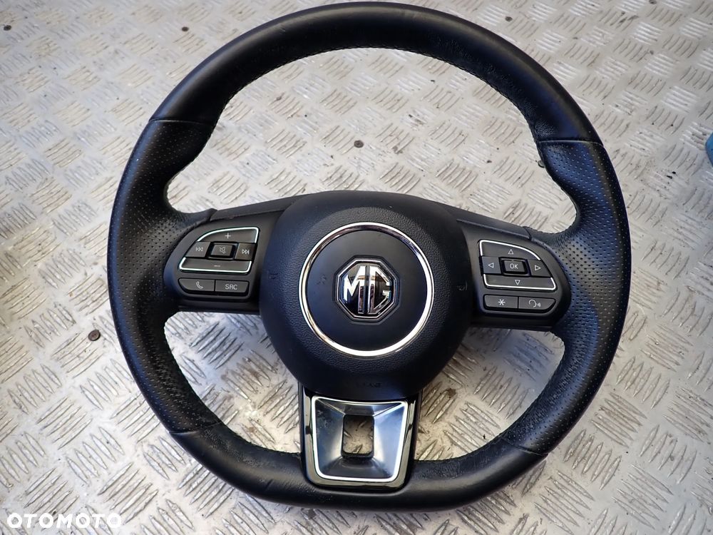 KIEROWNICA -MG MG5 EV M2615002264, SKODA OCTAVIA III, BMW F10, NISSAN JUKE, BMW 1, LAND ROVER DISCOVERY - 1