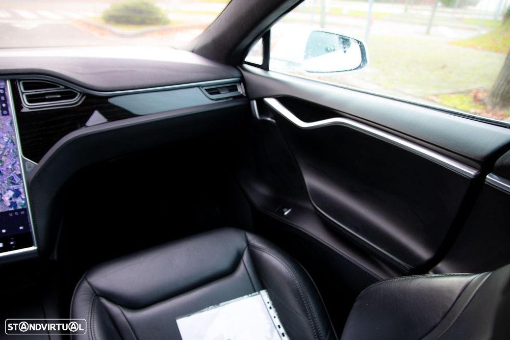 Tesla Model S 90D AWD - 18