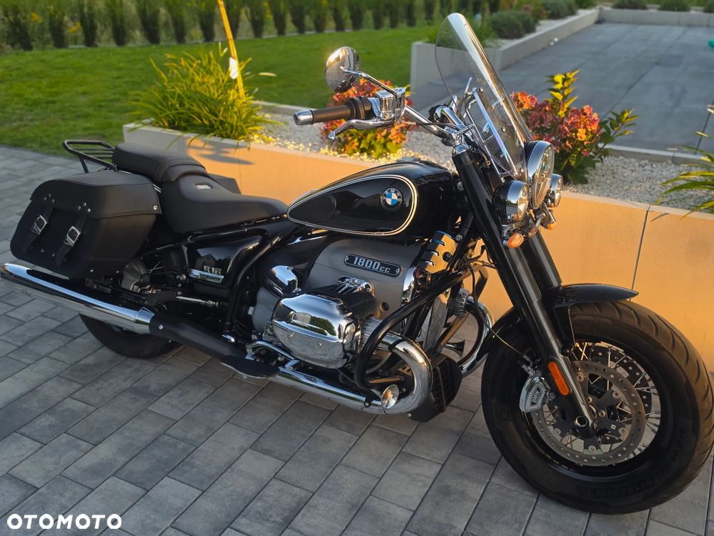 BMW R - 1