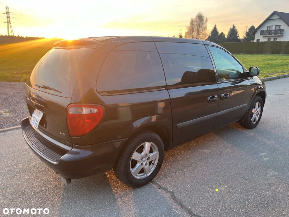 Dodge Caravan - 7
