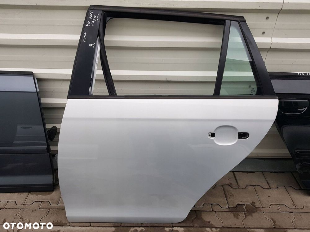 VW GOLF 6 VI 08-13r KOMBI DRZWI LEWE TYŁ TYLNE LA7W