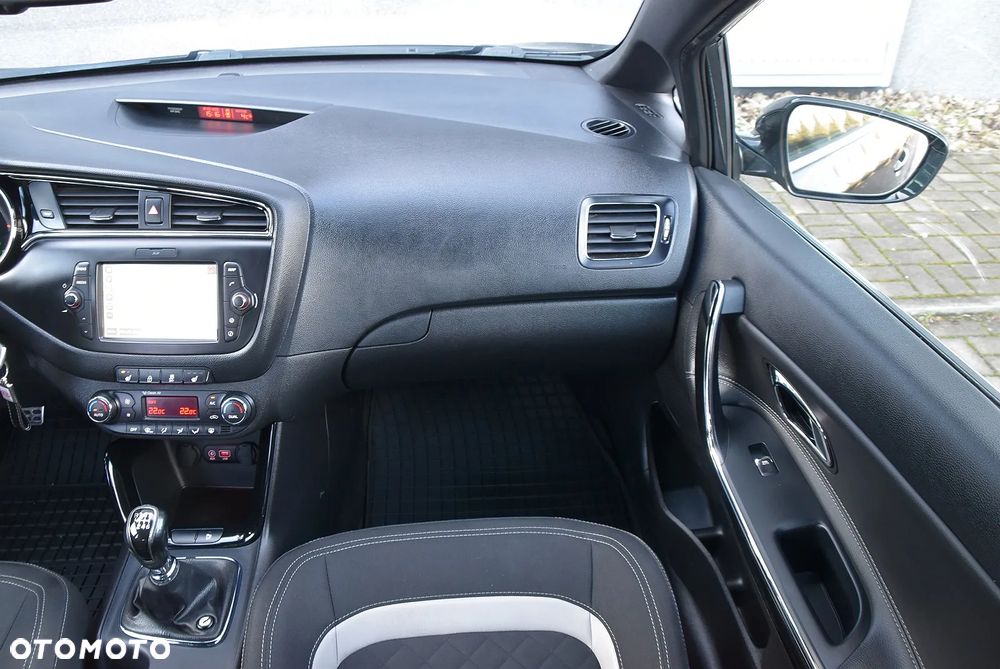 Kia Ceed 1.6 CRDi GT Line - 23