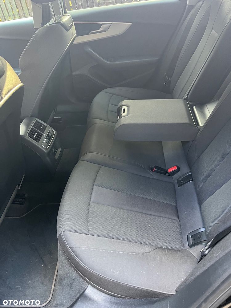Audi A4 Limousine 35 TFSI mHEV Advanced S tronic - 9