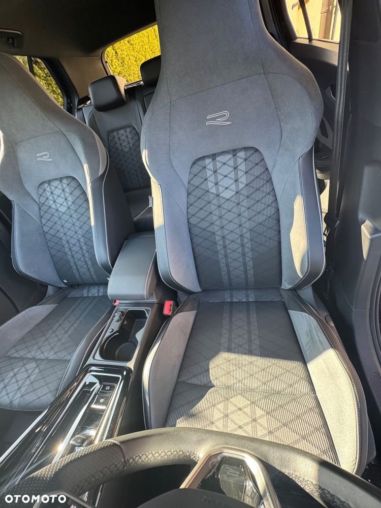 Volkswagen Golf 1.5 eTSI mHEV R-Line DSG - 20