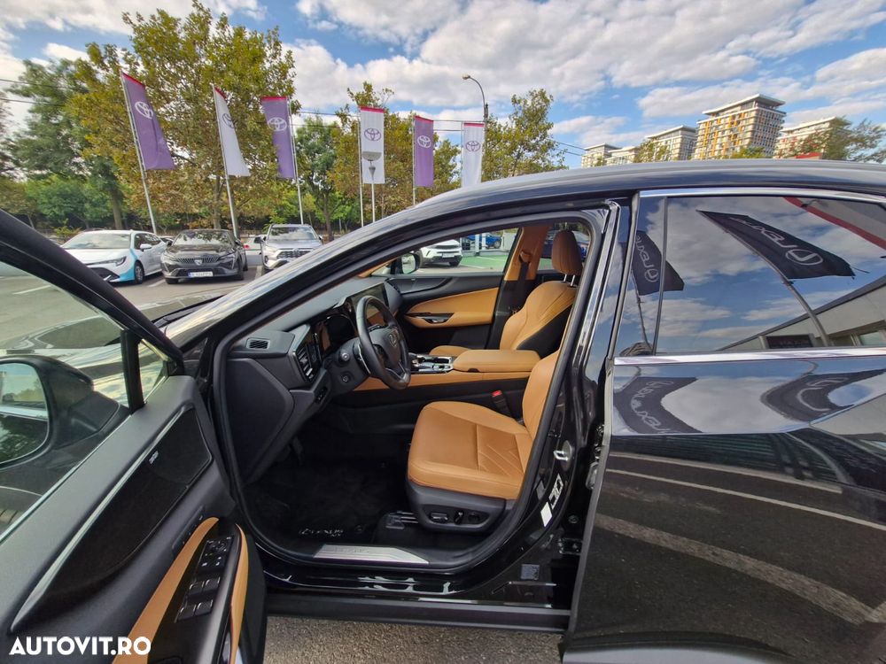 Lexus Seria NX - 11