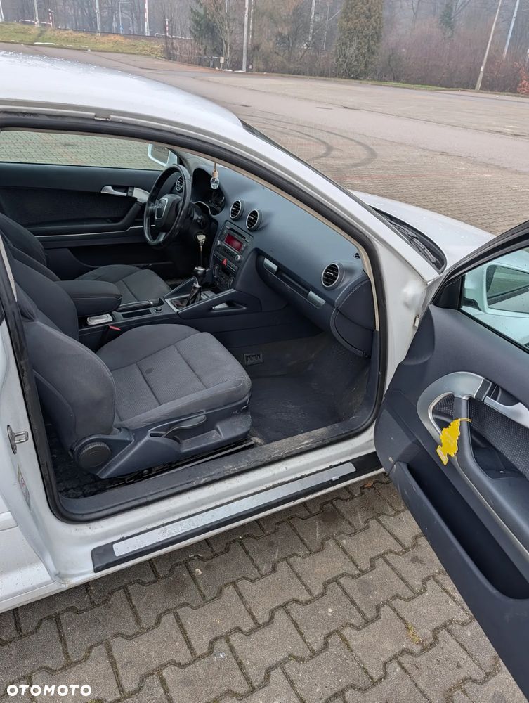 Audi A3 3-drzwiowe 1.9 TDI DPF Ambiente - 5
