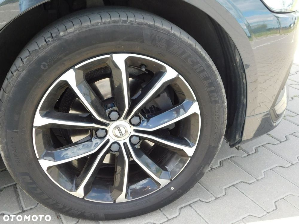 Volvo V60 D3 Momentum Pro - 24