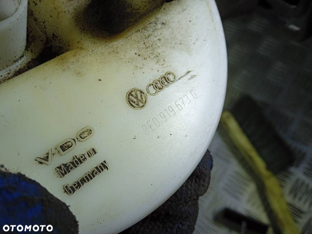 PŁYWAK VOLKSWAGEN PASSAT B5 8E0919673G - 2