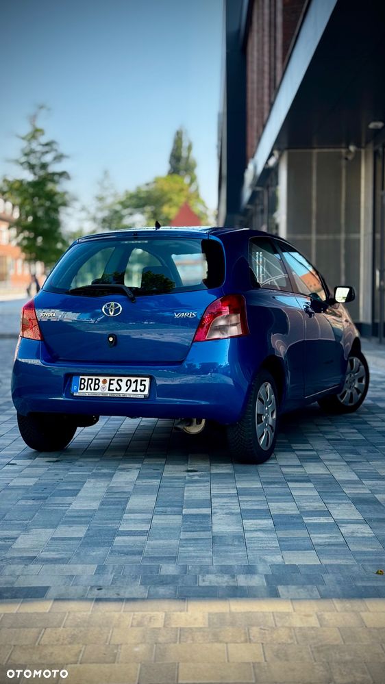 Toyota Yaris 1.3 - 13