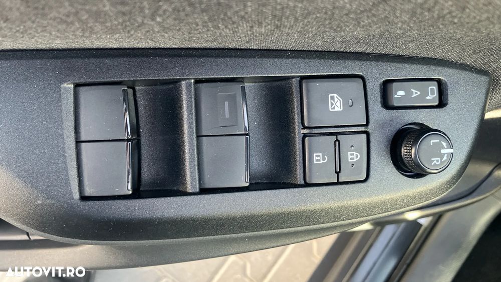 Toyota Yaris Cross 1.5 VVT-i HSD 4x2 Dynamic - 10