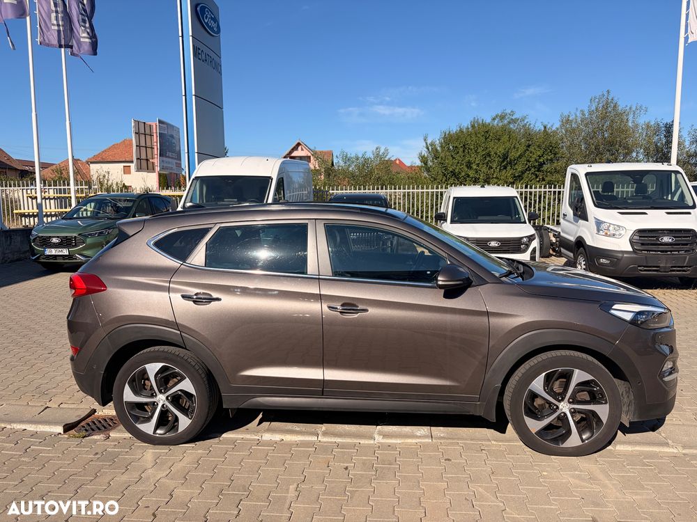Hyundai Tucson 2.0 CRDI 4WD 6AT Luxury+ - 3