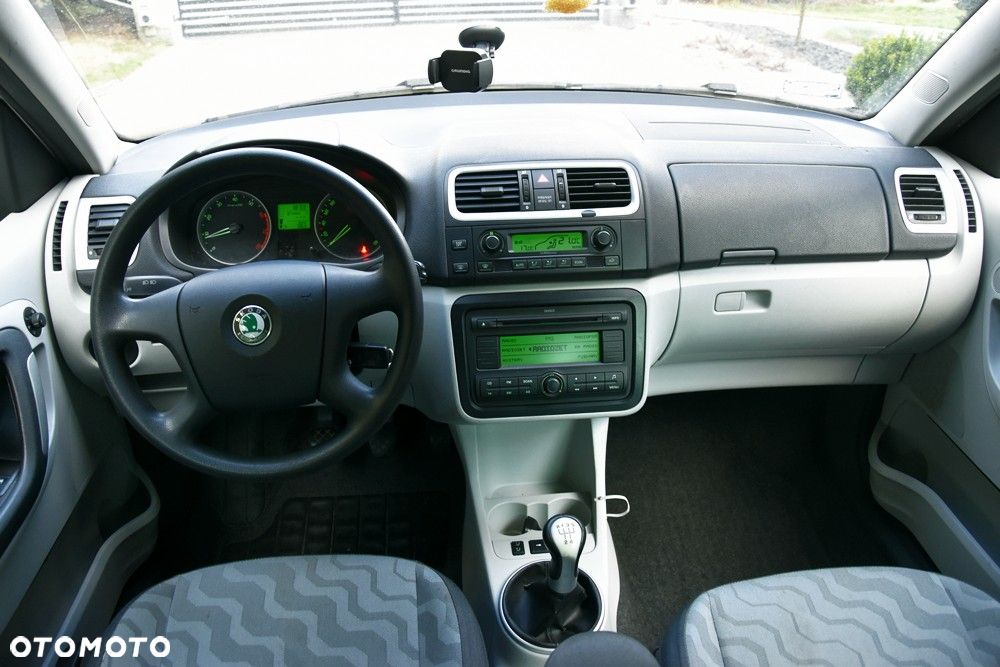 Skoda Roomster 1.6 16V Comfort - 12