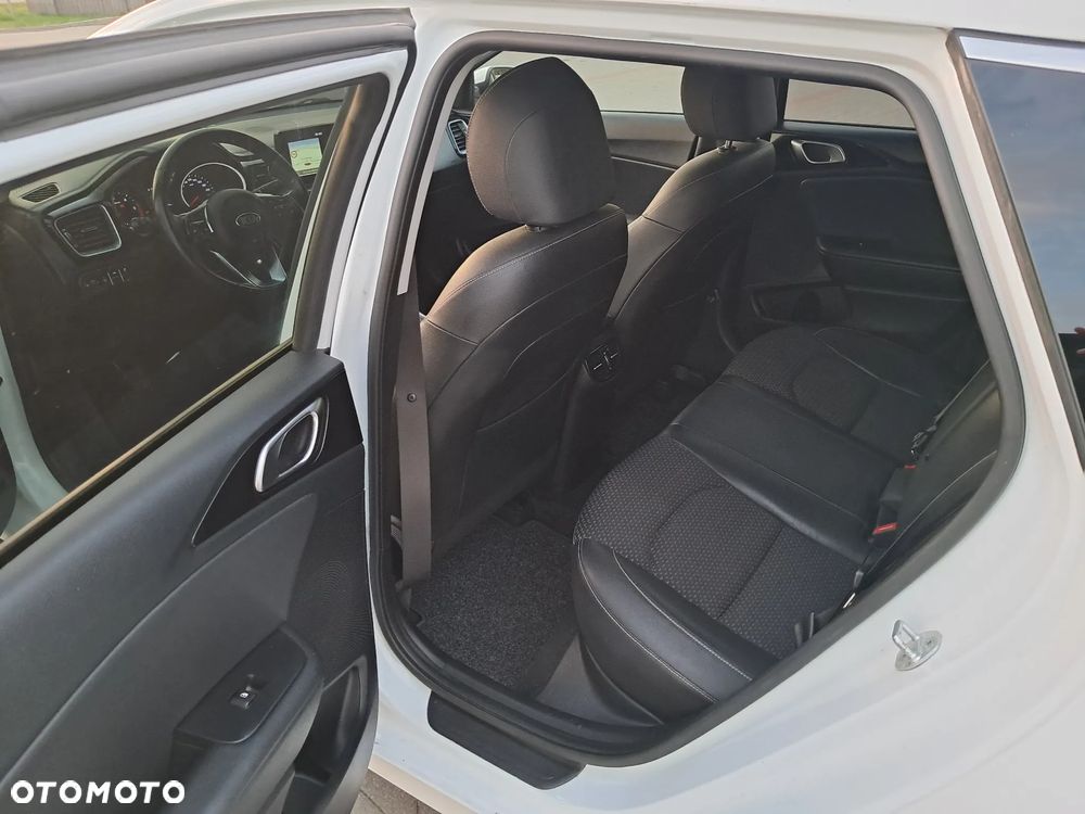 Kia Ceed SW 1.6 CRDi GT Line - 9