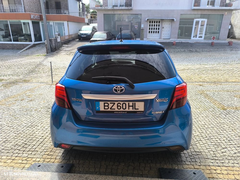 Toyota Yaris 1.5 HSD Comfort+Navi - 2