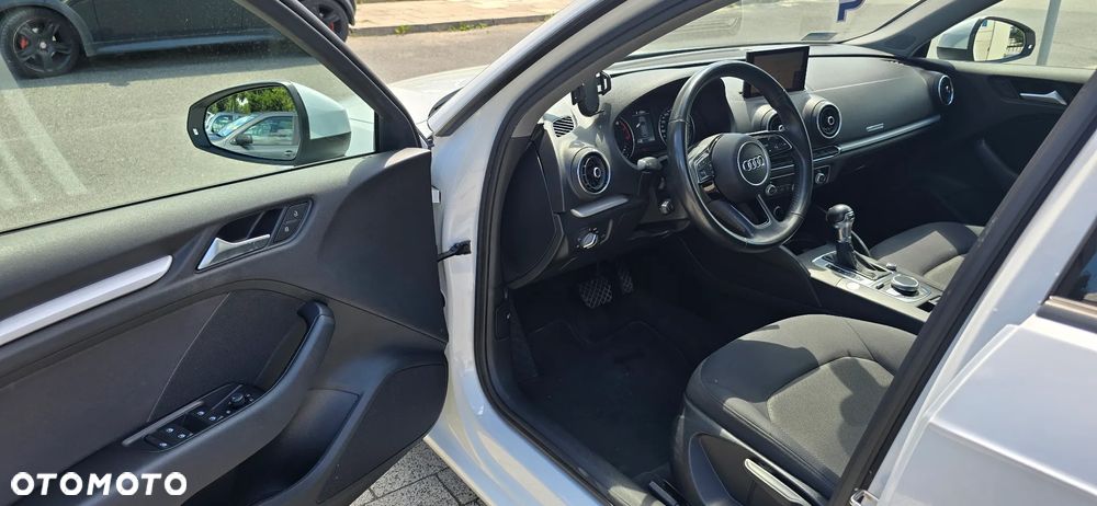 Audi A3 Sportback 1.5 TFSI S tronic - 11