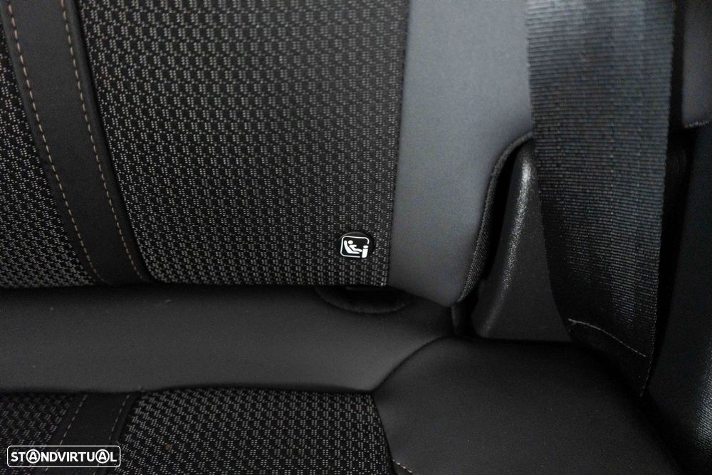 Peugeot 3008 1.6 Hybrid4 GT e-EAT8 - 11