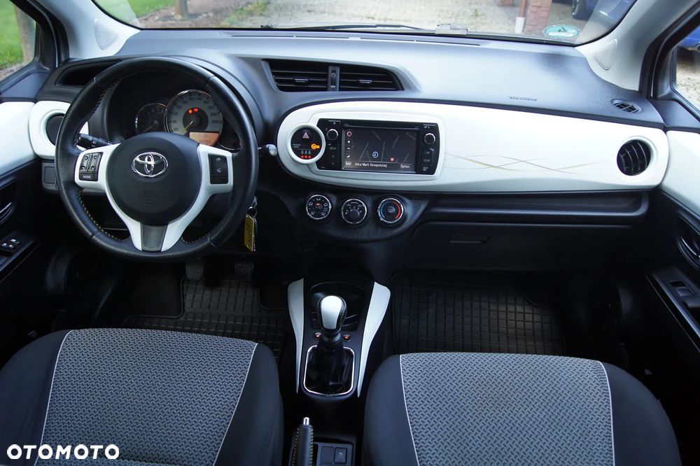 Toyota Yaris 1.33 VVT-i Edition 2014 - 16