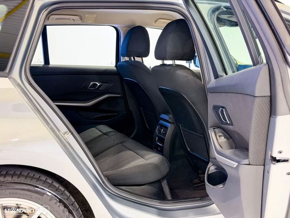 BMW 320 d Line Luxury Auto - 7