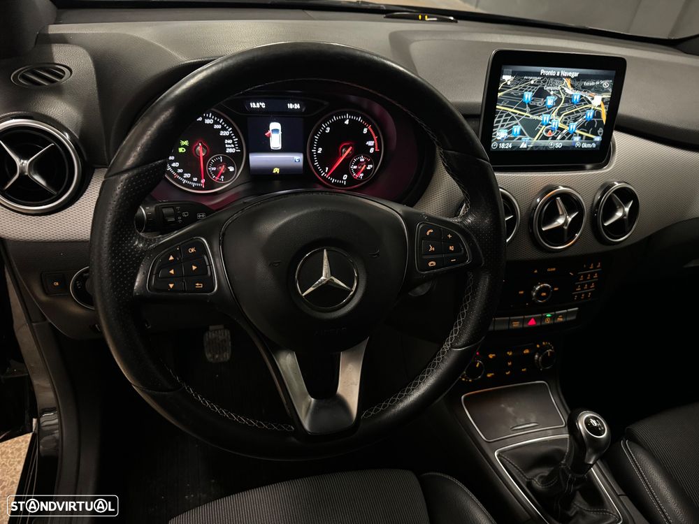 Mercedes-Benz B 180 d Urban - 26