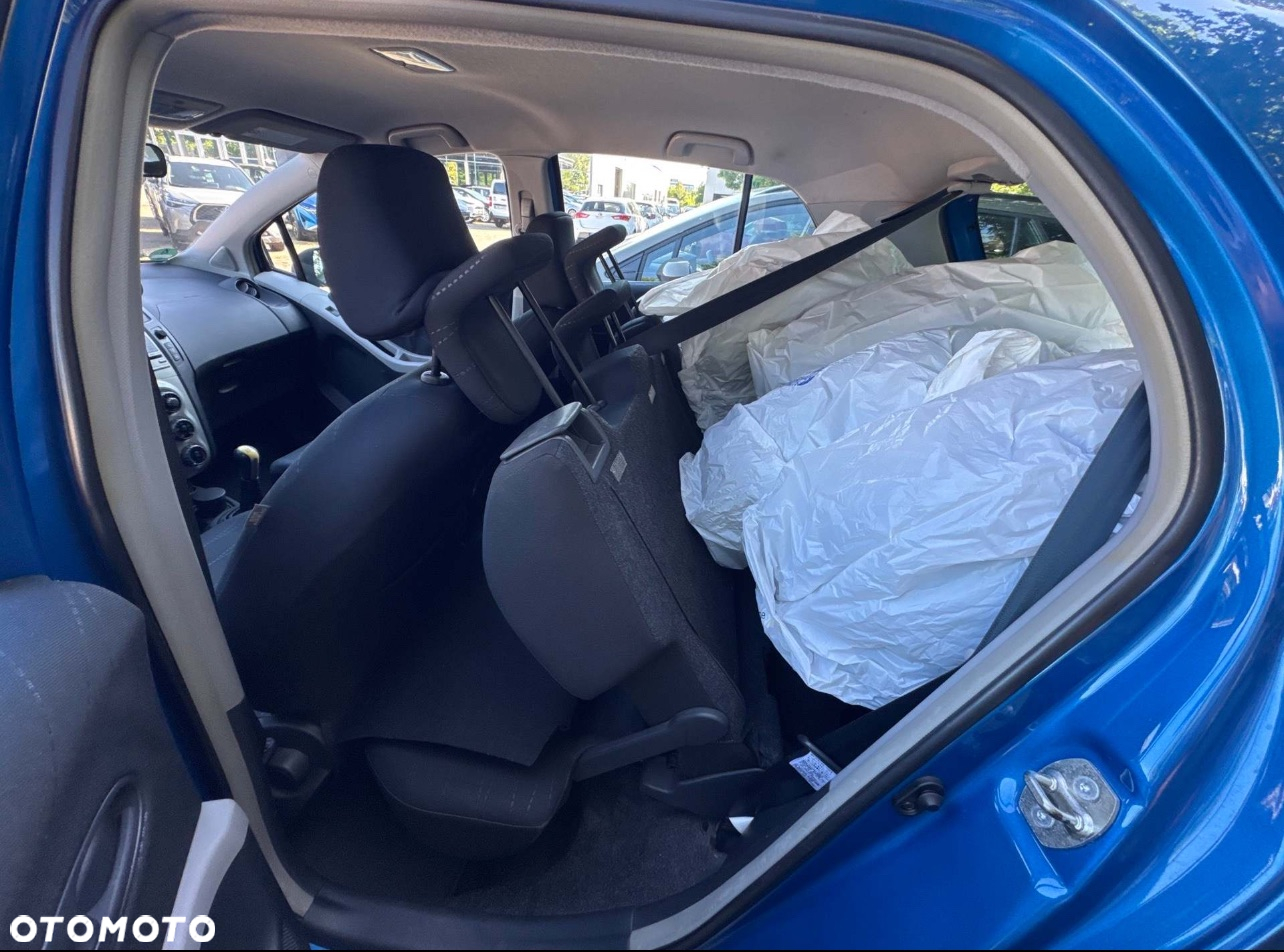Toyota Yaris 1.3 VVT-i Sol - 16