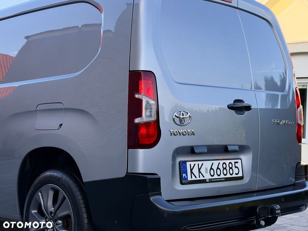 Toyota Proace City L2 Długi Salon Polska BEZWYPADKOWA Serwisowana FVAT23% ZADBANY OKAZJA - 16