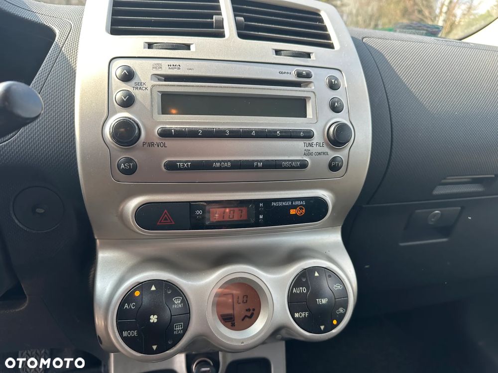 Toyota Urban Cruiser ver-1-33-sol - 11