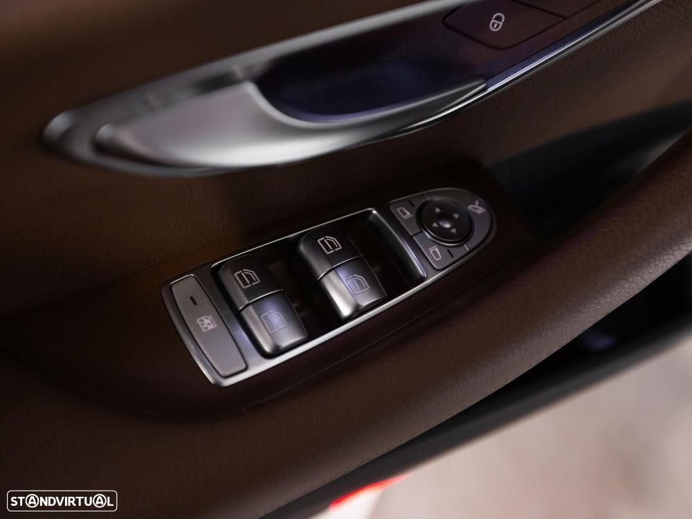 Mercedes-Benz E 220 d Avantgarde - 36