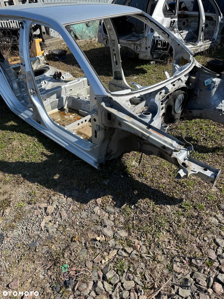 SKODA FABIA III HB 2017 ROK PODŁUŻNICA PRÓG PRAWA