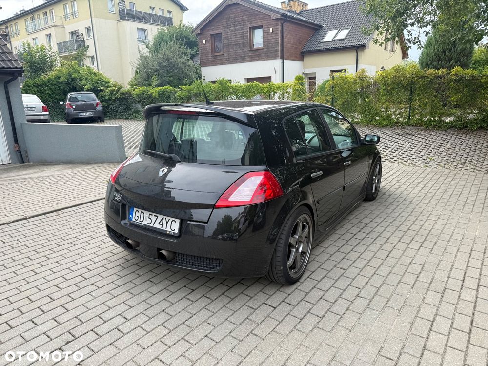 Renault Megane 2.0 Sport - 8