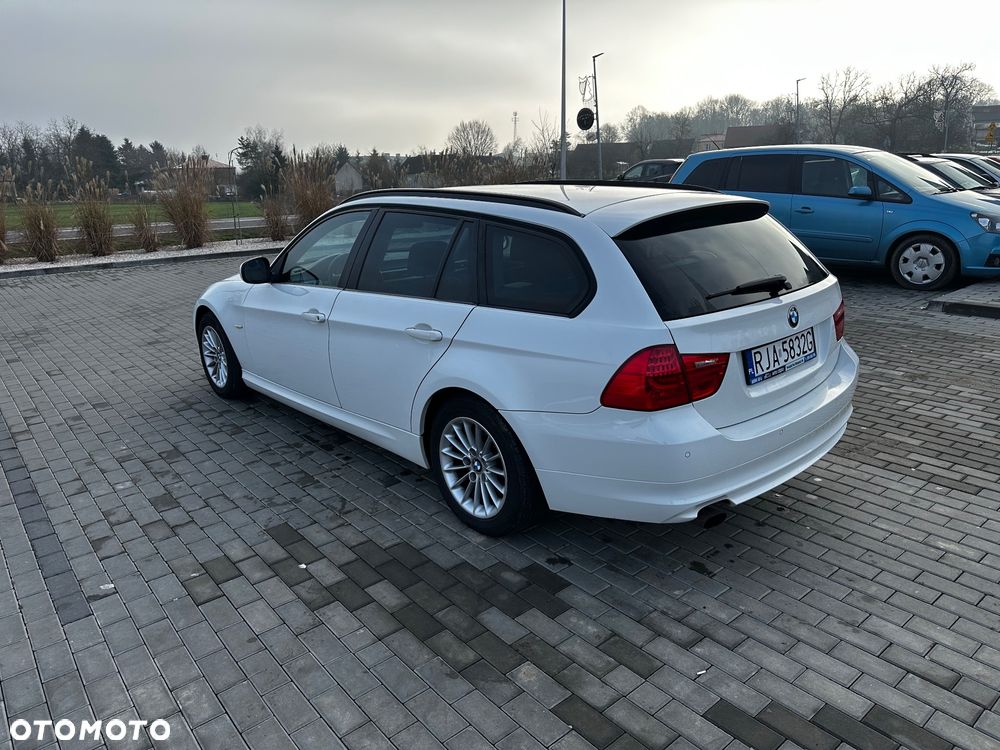 BMW Seria 3 318i - 8