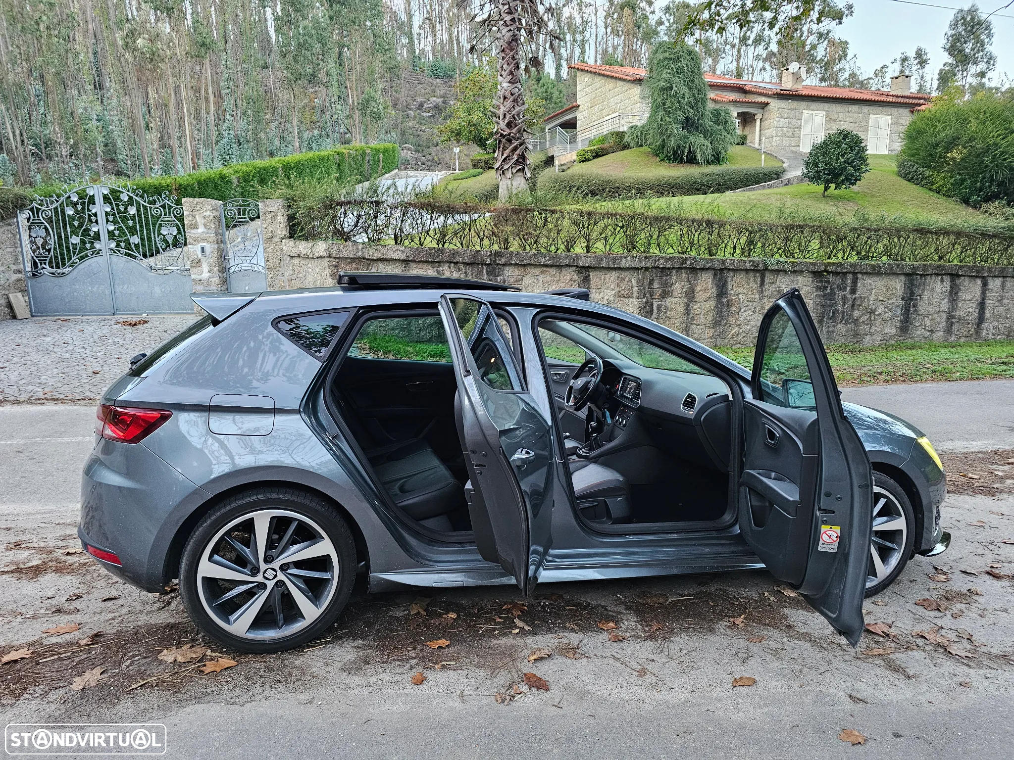 SEAT Leon 2.0 TDI DPF FR - 26