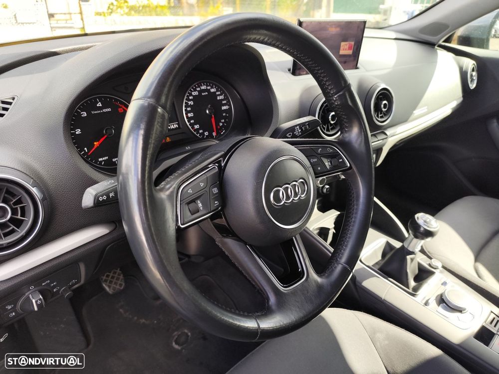 Audi A3 Sportback 30 TDI Design - 10