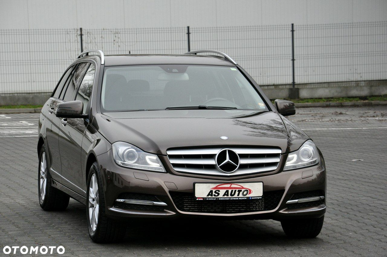 Mercedes-Benz Klasa C 180 T CDI DPF (BlueEFFICIENCY) Elegance - 2