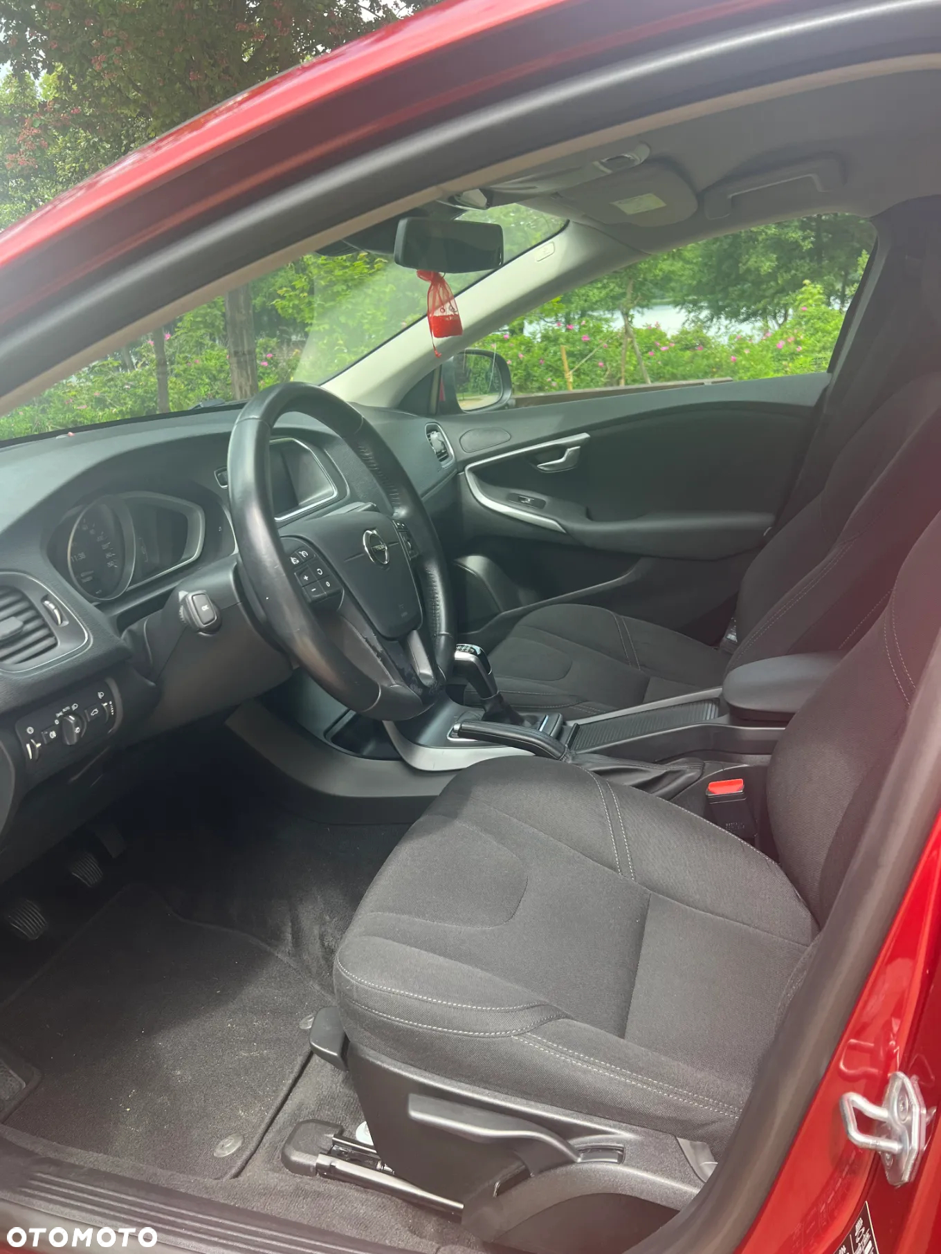 Volvo V40 D2 - 12