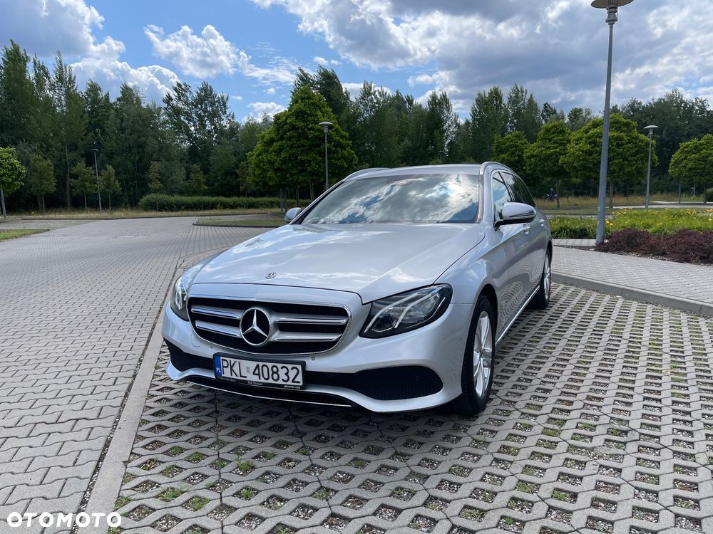 Mercedes-Benz Klasa E 220 d 9G-TRONIC Avantgarde - 3