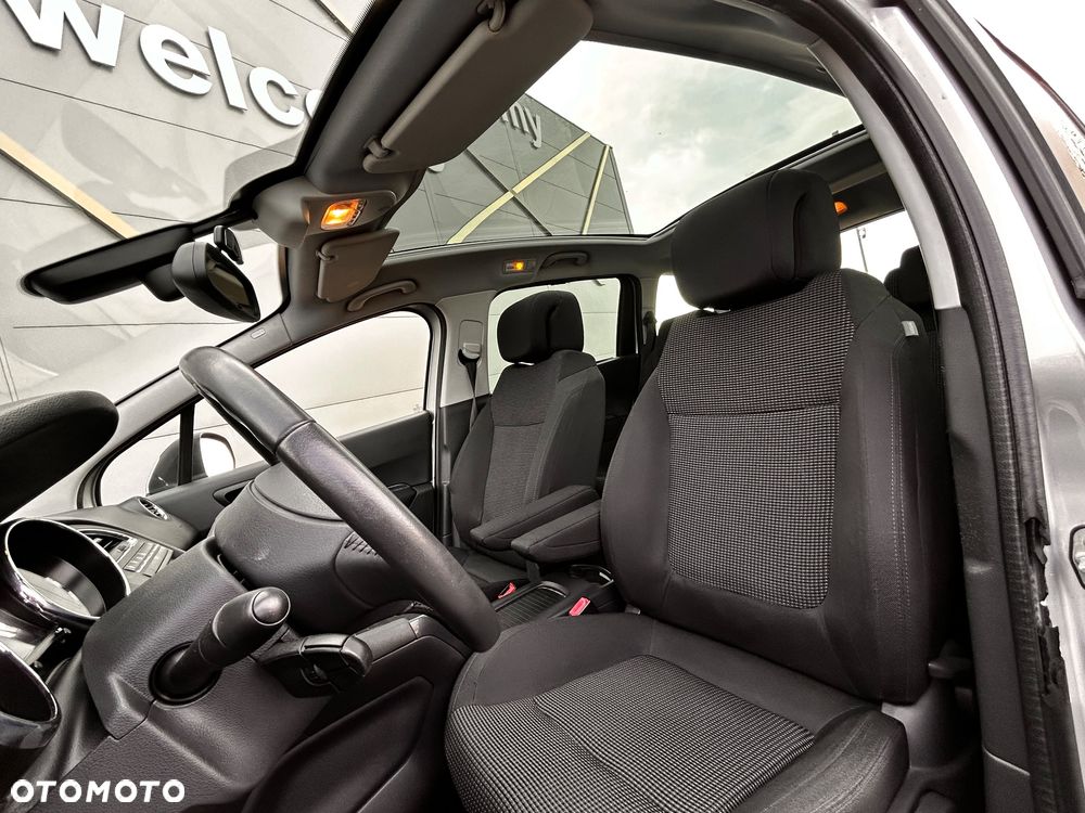 Peugeot 5008 HDI FAP 150 Family Plus - 25