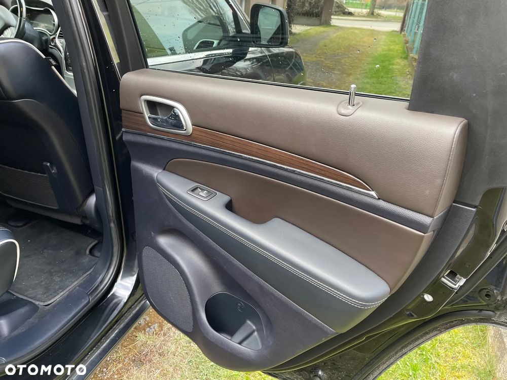 Jeep Grand Cherokee 5.7 V8 HEMI Overland - 14
