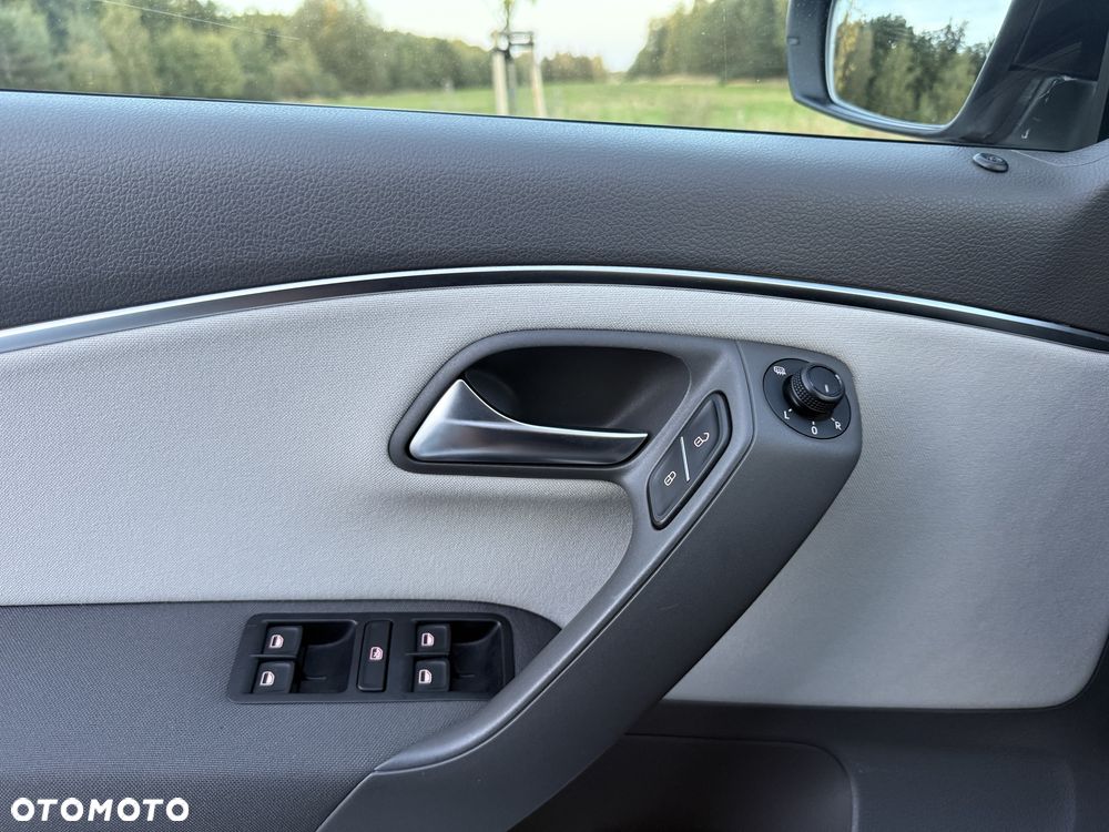 Volkswagen Polo - 11
