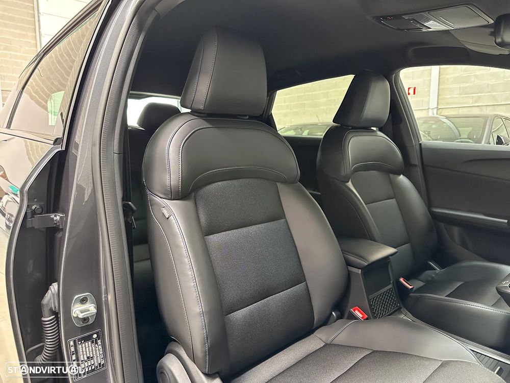 MG MG4 77 kWh Extended Range Luxury - 12