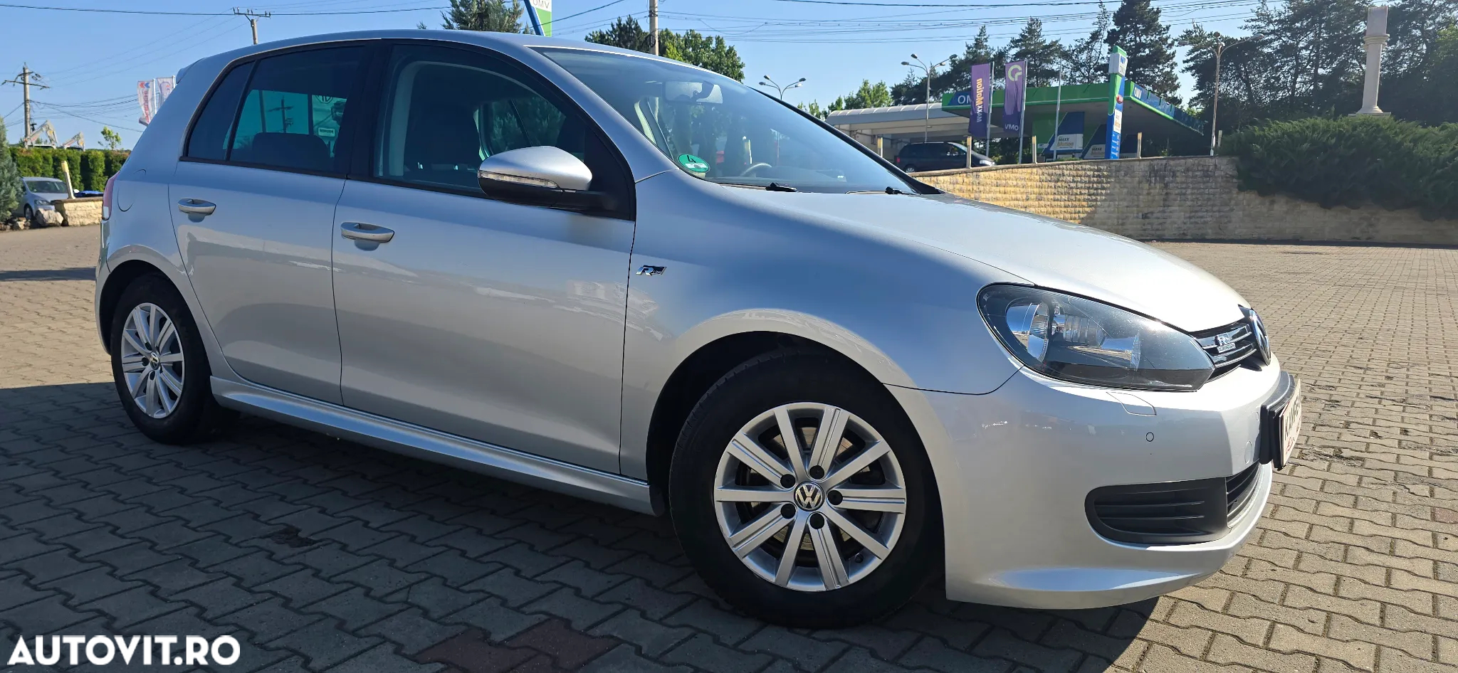 Volkswagen Golf - 6